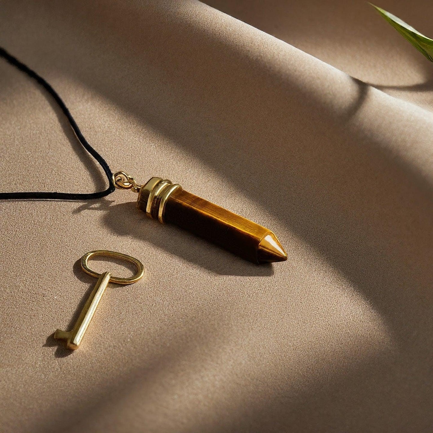 Tigerauge-Bleistift-Anhänger