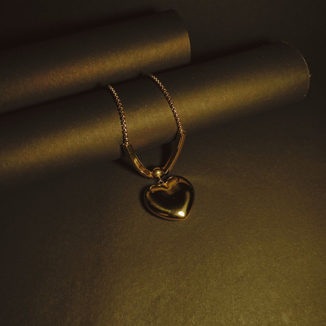 Golden Heartbeat Necklace | Delicate Symbol of Life & Love