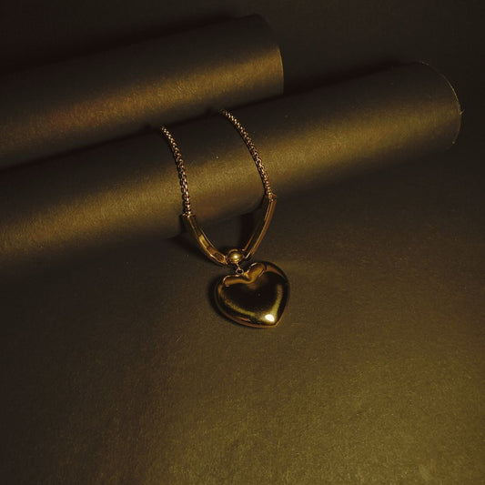 Golden Heartbeat Necklace | Delicate Symbol of Life & Love