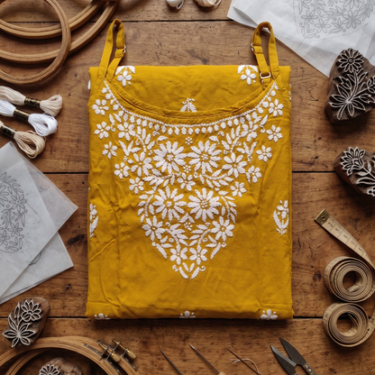 chikan kurti