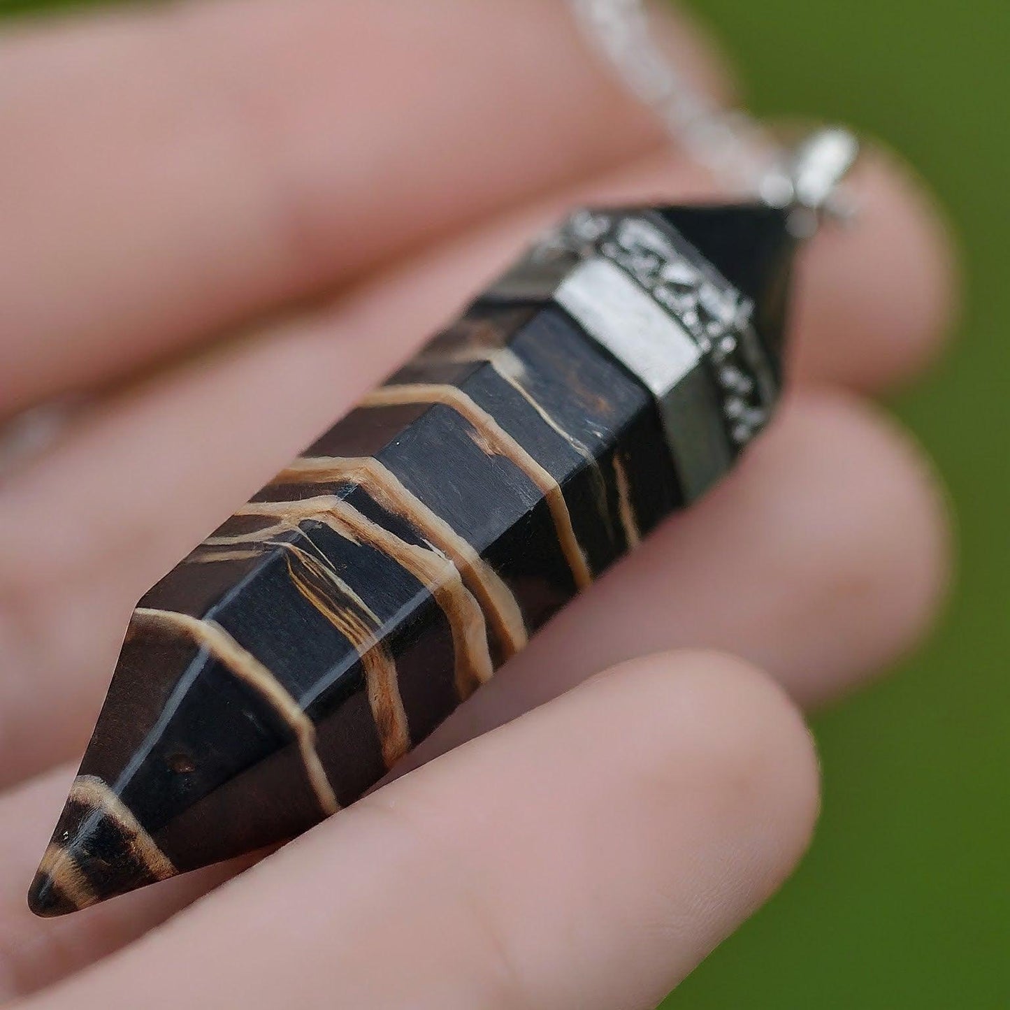 Sulemani Hakik (Black Agate) Pencil Shaped Pendant | Premium Healing Stone Necklace for Protection & Positive Energy